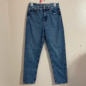 American eagle mom jeans